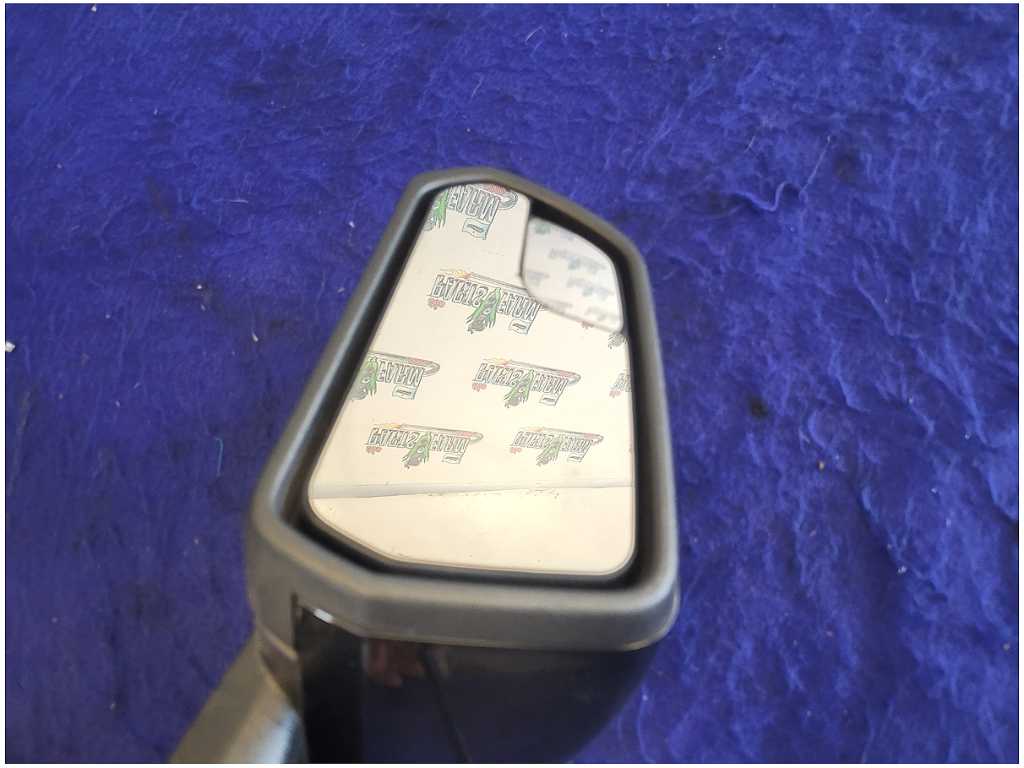 2015 - 2020 Ford Mustang GT S550 Driver Rear View Mirror Spotter Paint G1 2752 - The Parts Farm