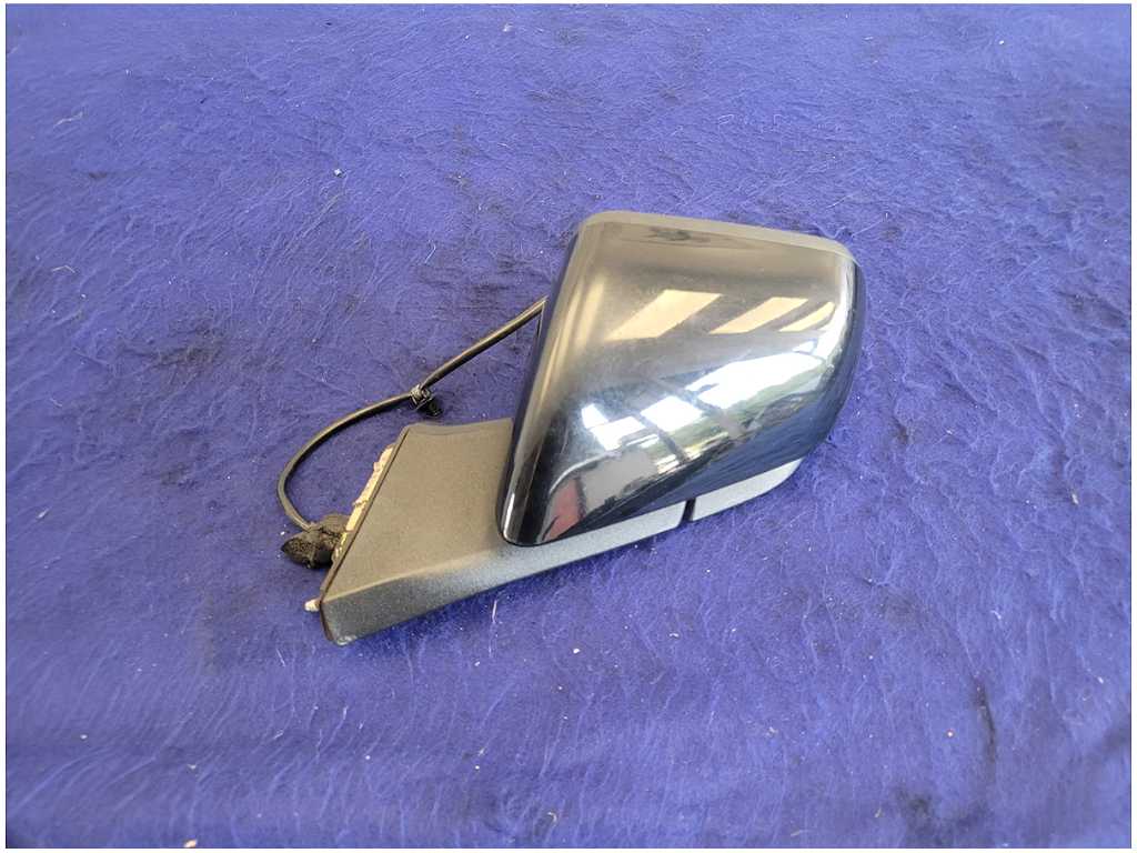 2015 - 2020 Ford Mustang GT S550 Driver Rear View Mirror Spotter Paint G1 2752 - The Parts Farm