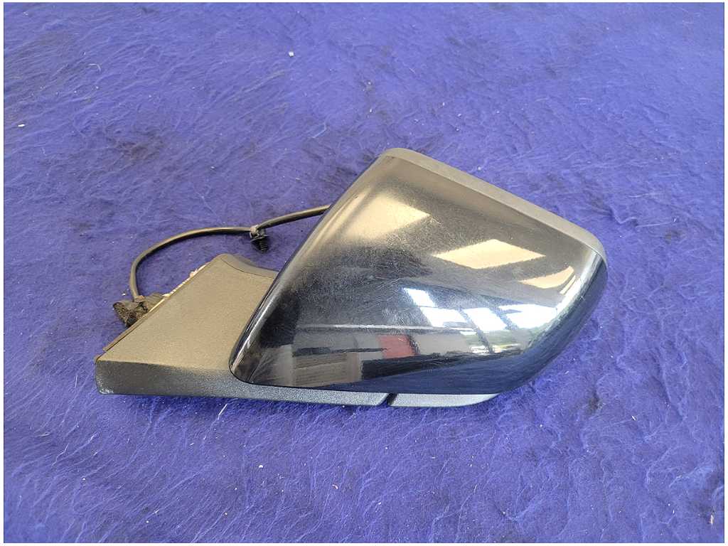 2015 - 2020 Ford Mustang GT S550 Driver Rear View Mirror Spotter Paint G1 2752 - The Parts Farm