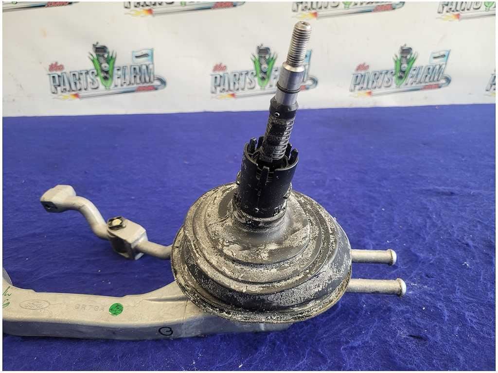 2015 - 2020 Ford Mustang Shelby GT350 5.2L Shifter Manual Transmission M/T FH - The Parts Farm