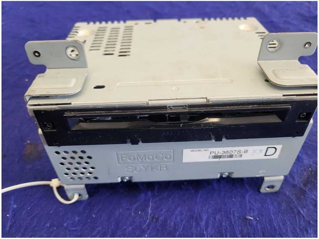2015 Ford Mustang GT Radio Sync Navigation Receiver Info Screen Heat Cool 2718 - The Parts Farm