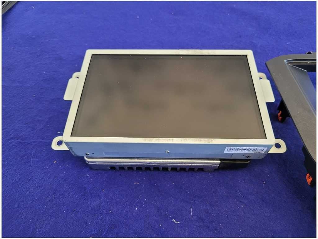 2015 Ford Mustang GT Radio Sync Navigation Receiver Info Screen Heat Cool 2718 - The Parts Farm