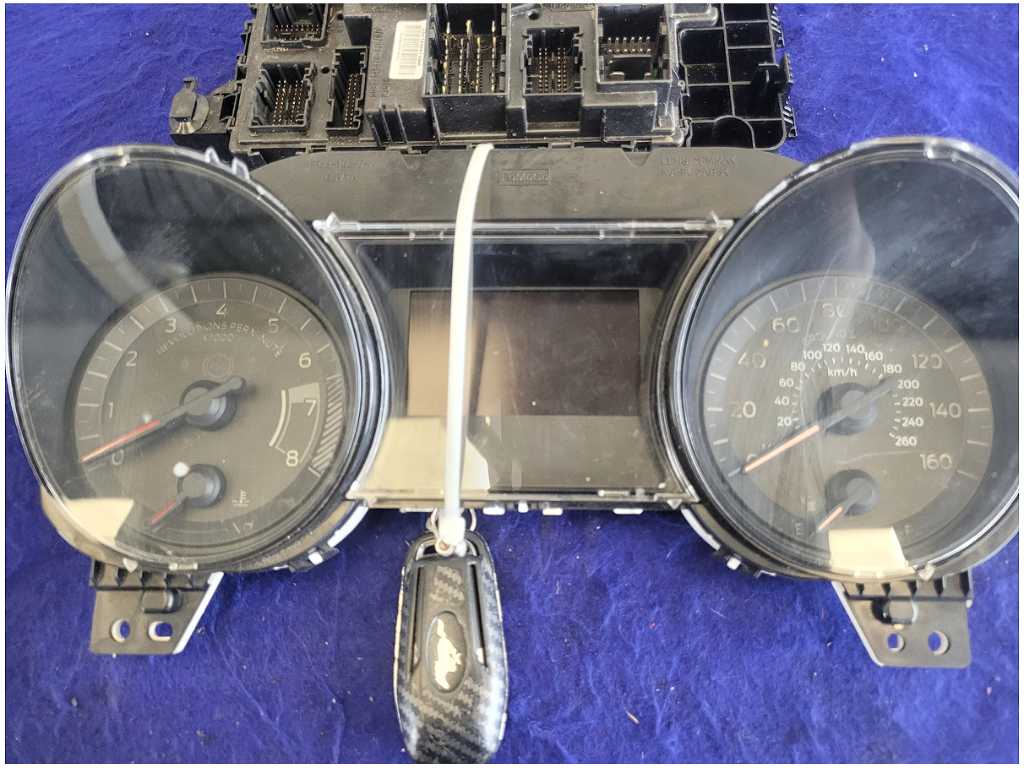 2015 Ford Mustang GT S550 Gauge Cluster Speedometer M/T MPH Dash 76k Miles 2750 - The Parts Farm