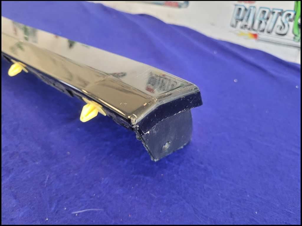2016 - 2024 Chevrolet Camaro SS Driver Left Lower Rocker Panel Molding C43 - The Parts Farm