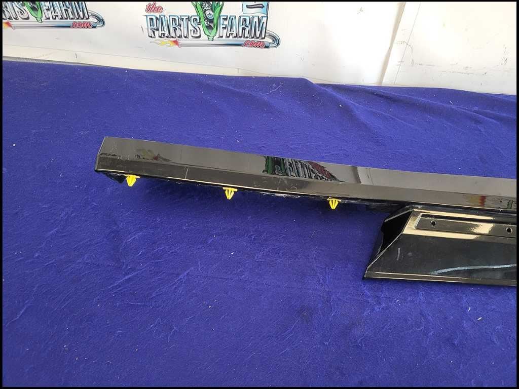 2016 - 2024 Chevrolet Camaro SS Passenger Lower Rocker Panel Molding C43 - The Parts Farm