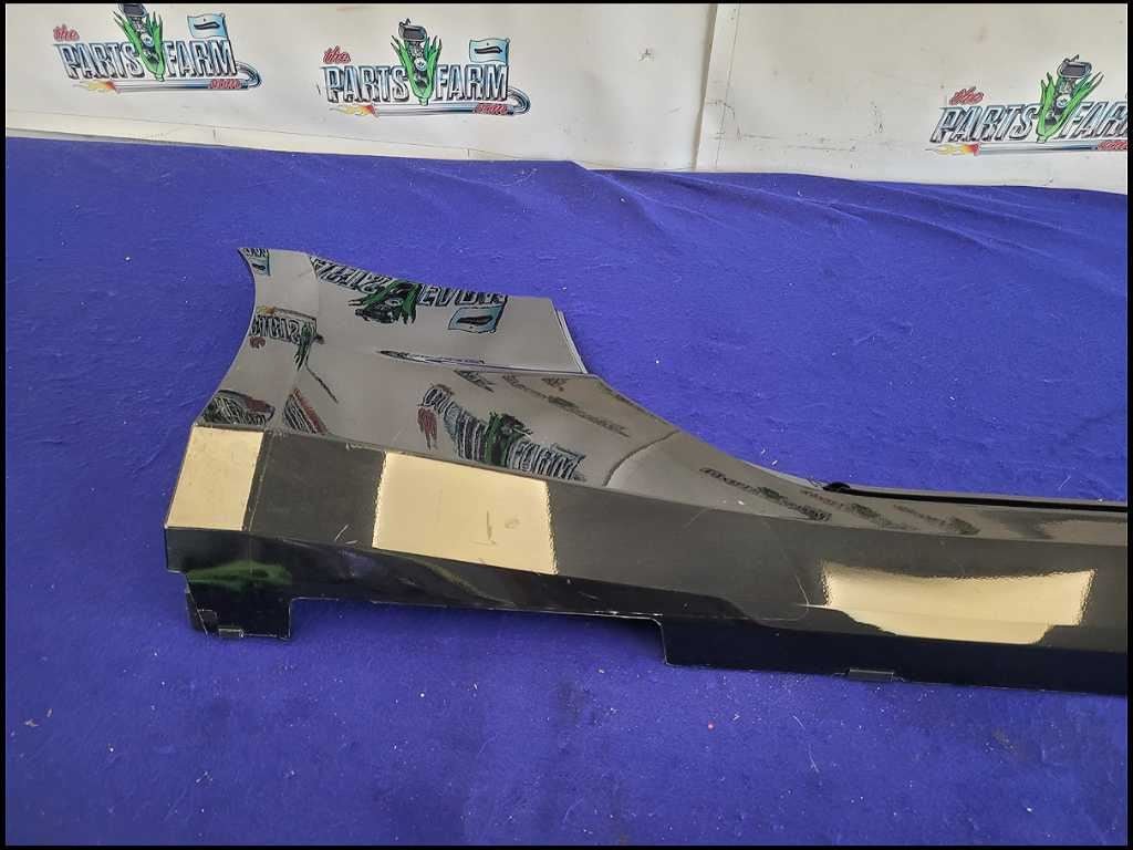 2016 - 2024 Chevrolet Camaro SS Passenger Lower Rocker Panel Molding C43 - The Parts Farm