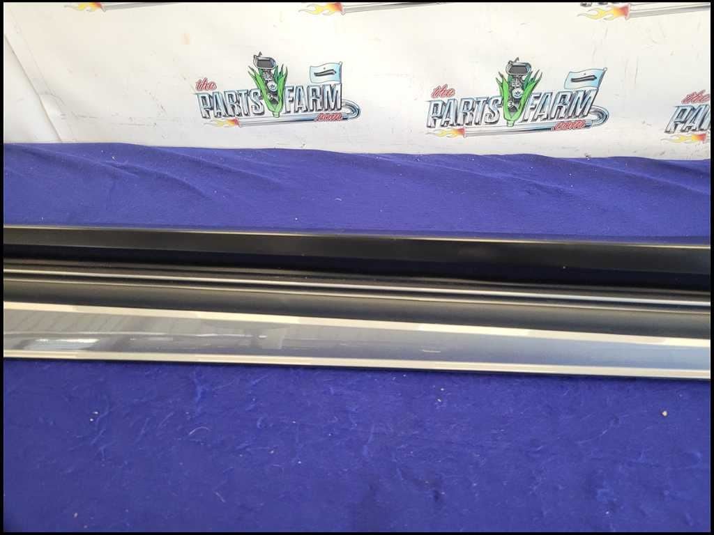 2016 - 2024 Chevrolet Camaro SS Passenger Lower Rocker Panel Molding C43 - The Parts Farm