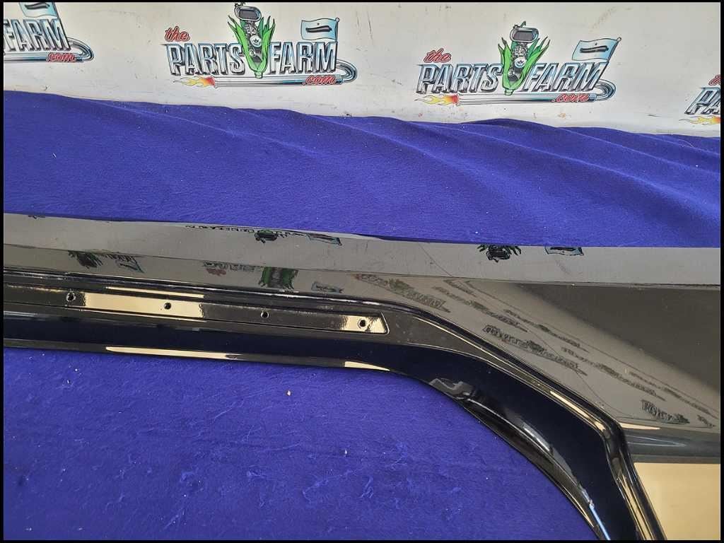 2016 - 2024 Chevrolet Camaro SS Passenger Lower Rocker Panel Molding C43 - The Parts Farm