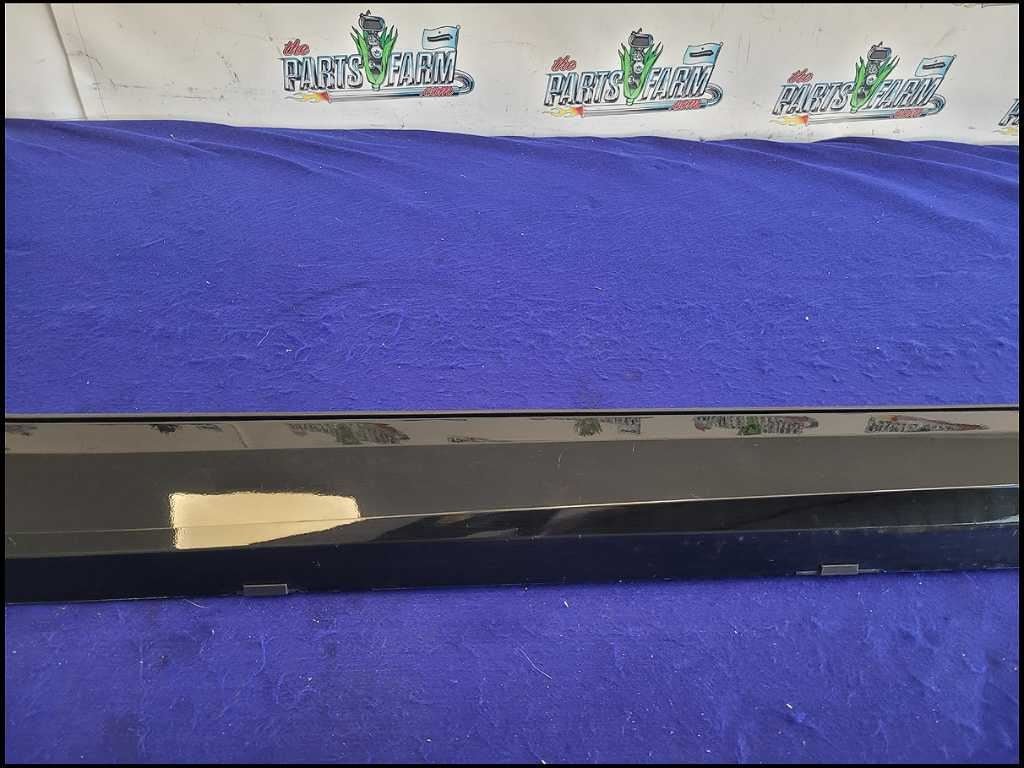 2016 - 2024 Chevrolet Camaro SS Passenger Lower Rocker Panel Molding C43 - The Parts Farm