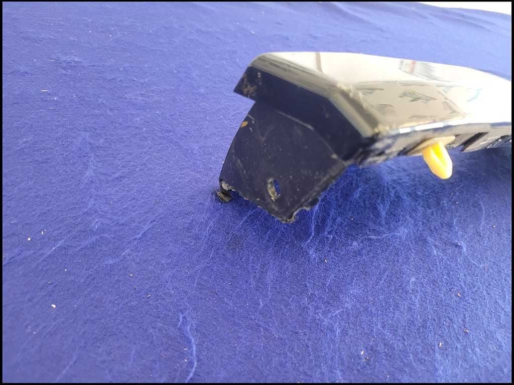 2016 - 2024 Chevrolet Camaro SS Passenger Lower Rocker Panel Molding C43 - The Parts Farm