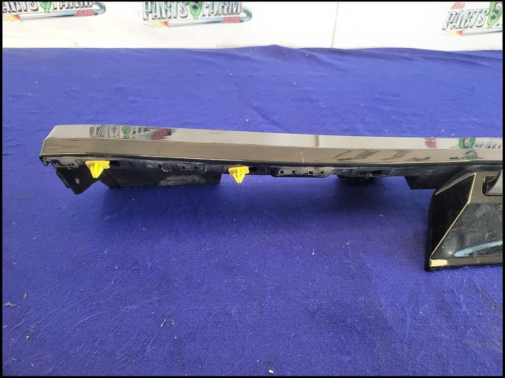 2016 - 2024 Chevrolet Camaro SS Passenger Lower Rocker Panel Molding C43 - The Parts Farm
