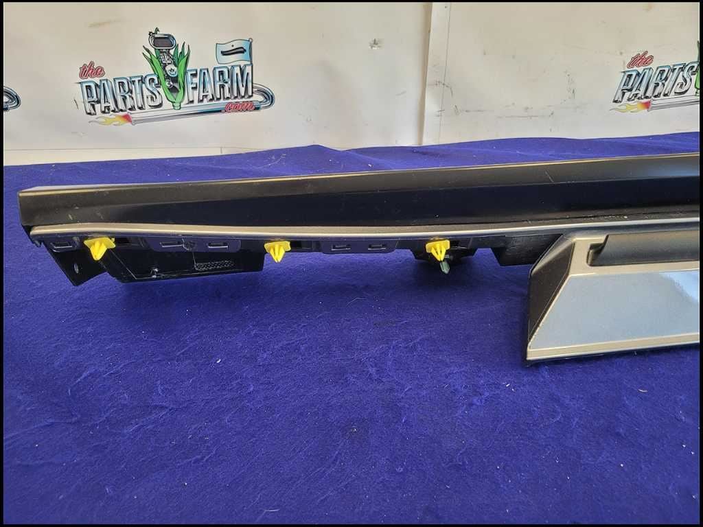 2016 - 2024 Chevrolet Camaro SS Passenger Lower Rocker Panel Molding C43 - The Parts Farm