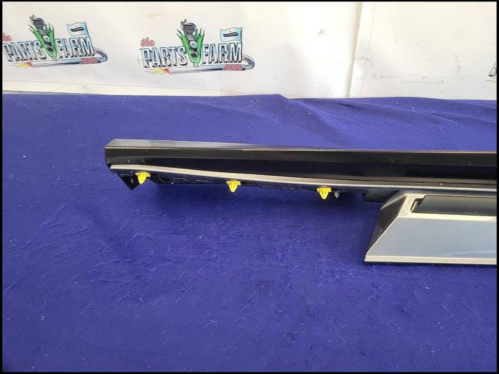2016 - 2024 Chevrolet Camaro SS Passenger Lower Rocker Panel Molding C43 - The Parts Farm