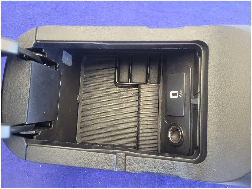 2018 - 2023 Ford Mustang GT S550 Center Console A/T Ambient Lighting Floor 2630 - The Parts Farm