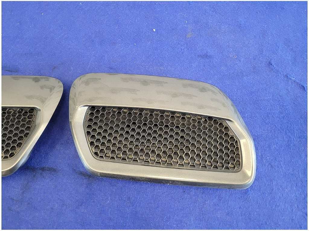 2018 - 2023 Ford Mustang GT S550 Pair Front Hood Scoops Vents Trim Paint J7 2766 - The Parts Farm