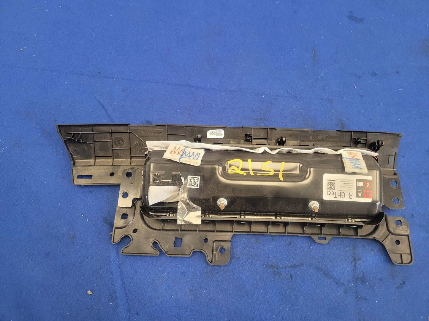 2020 Tesla Model 3 Passenger Lower Knee Air Bag 2151 - The Parts Farm