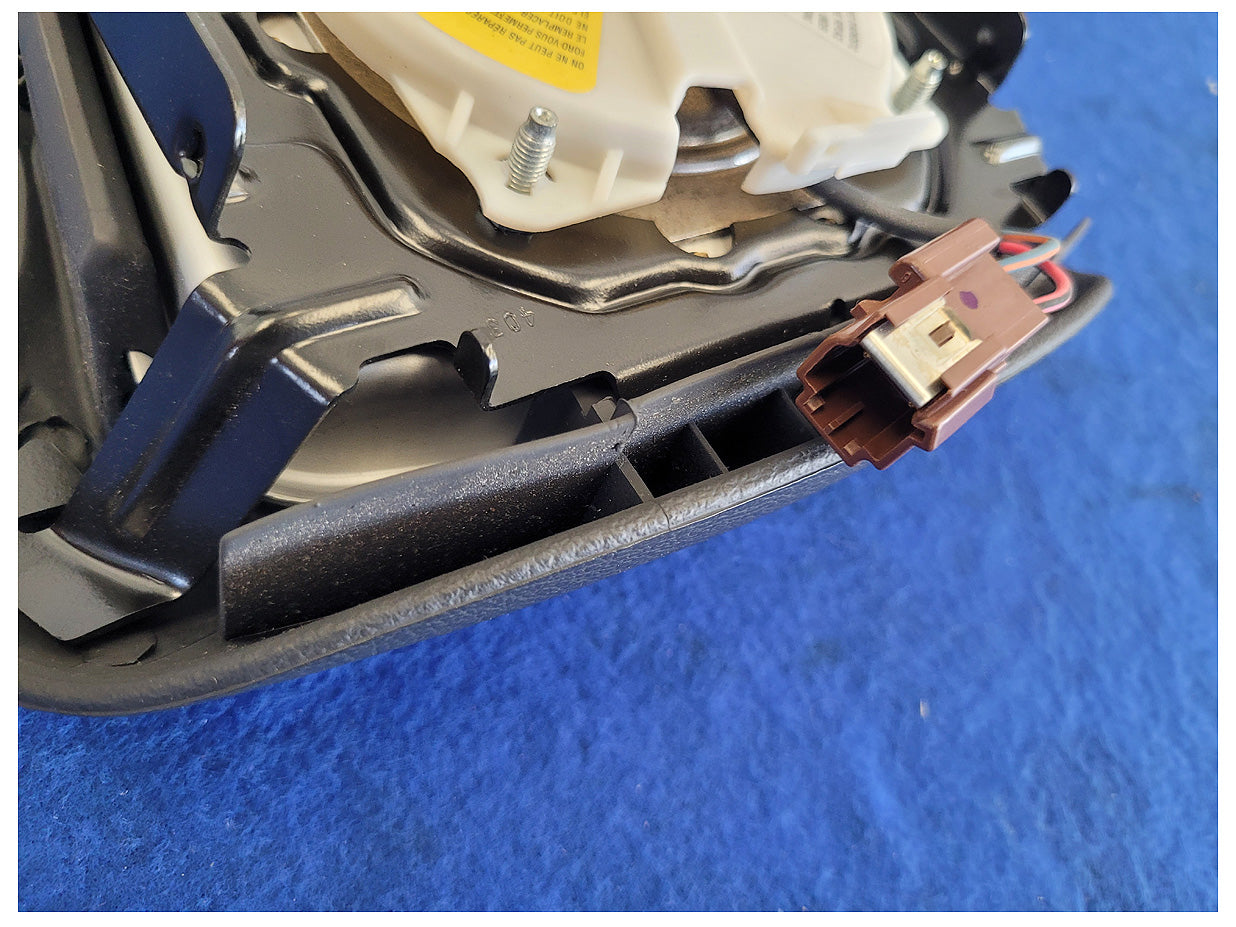 2004 Ford Mustang Cobra SVT Air Bag Driver Dash Left Steering Wheel 2573 - The Parts Farm