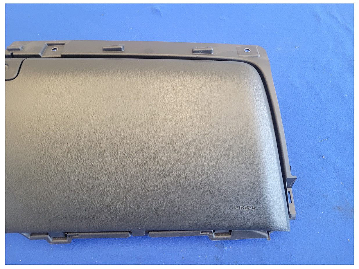 2018-2023 Ford Mustang GT S550 Coupe Air Bag Glove Box Passenger Right Dash 2574 - The Parts Farm