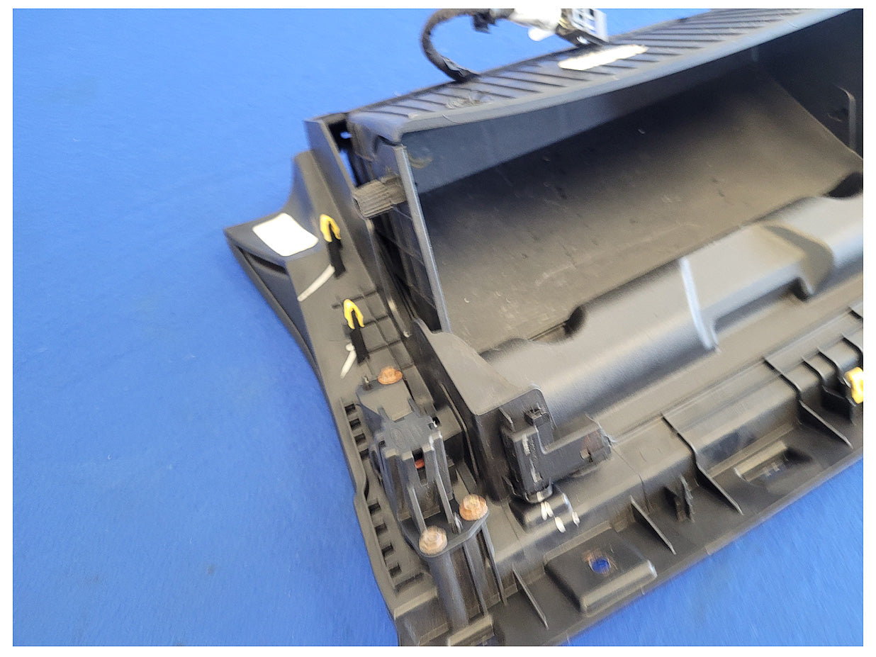 2018-2023 Ford Mustang GT S550 Coupe Glove Box Air Bag Passenger Right Dash 2571 - The Parts Farm