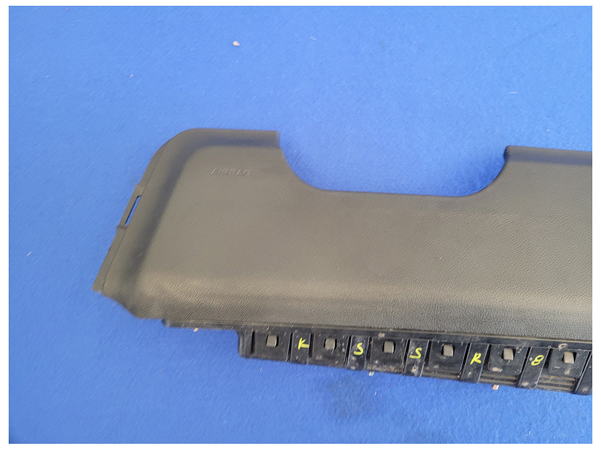 2018-2023 Ford Mustang GT S550 Driver Lower Knee Air Bag Dash Left LH 2587 - The Parts Farm