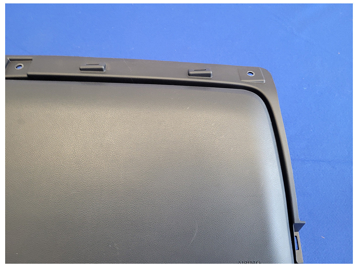 2018-2023 Ford Mustang GT S550 Air Bag Passenger Lower Dash Knee Right 2622 - The Parts Farm