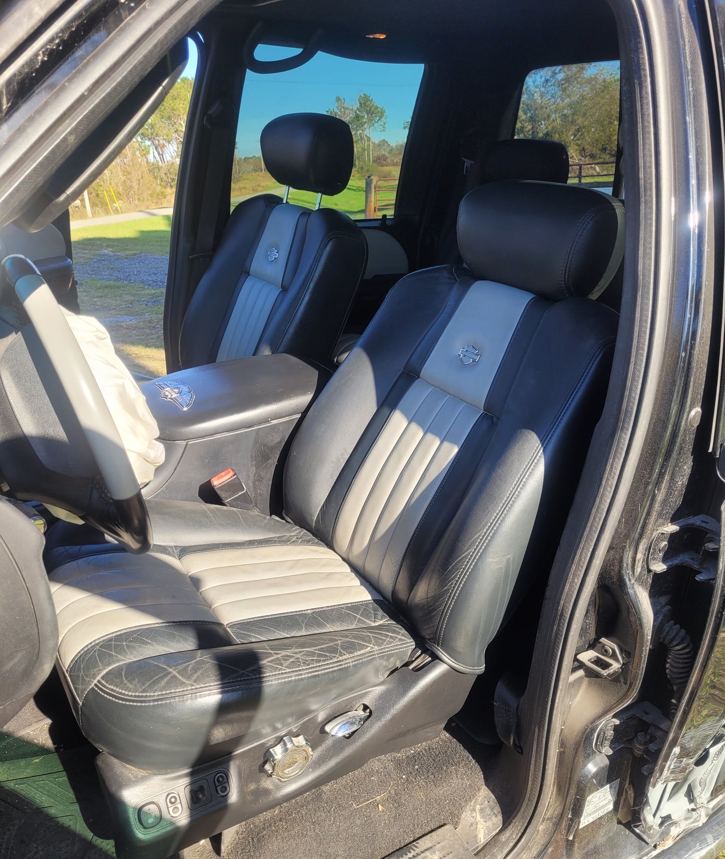 Stock 2642. 2003 Ford F150 Harley Davidson 5.4L SC Engine 4R100 Auto Trans Clear Title 90k Miles - The Parts Farm