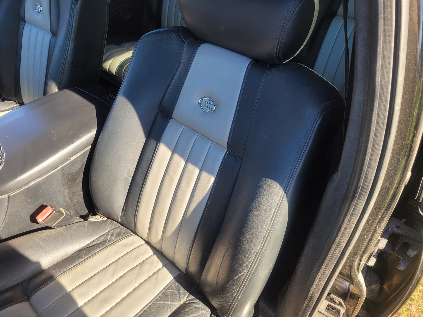 Stock 2642. 2003 Ford F150 Harley Davidson 5.4L SC Engine 4R100 Auto Trans Clear Title 90k Miles - The Parts Farm