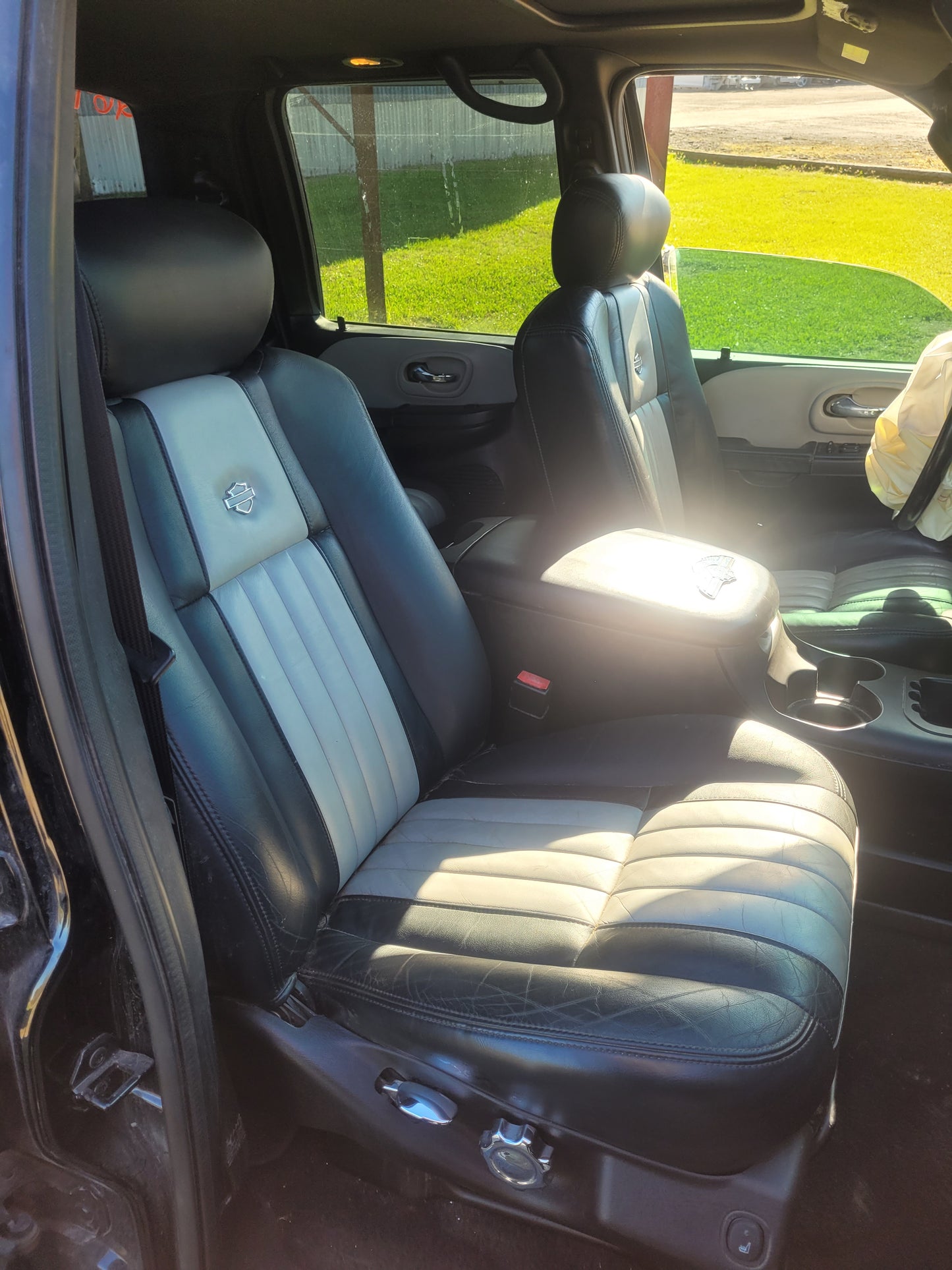 Stock 2642. 2003 Ford F150 Harley Davidson 5.4L SC Engine 4R100 Auto Trans Clear Title 90k Miles - The Parts Farm