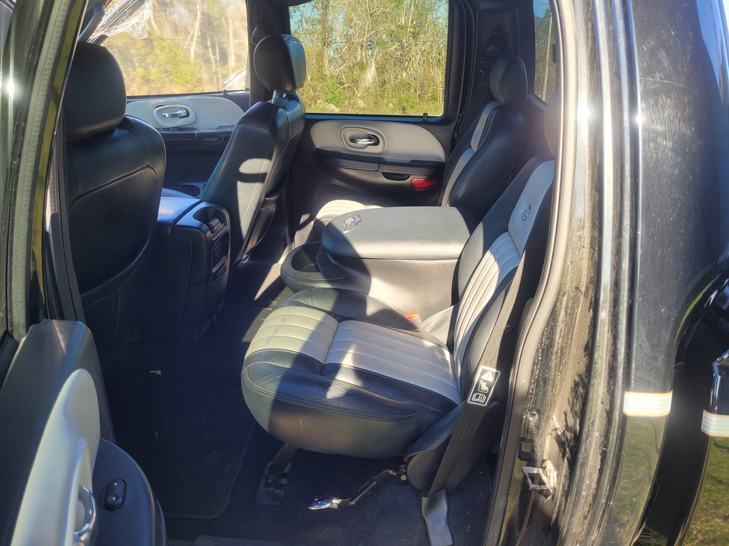 Stock 2642. 2003 Ford F150 Harley Davidson 5.4L SC Engine 4R100 Auto Trans Clear Title 90k Miles - The Parts Farm
