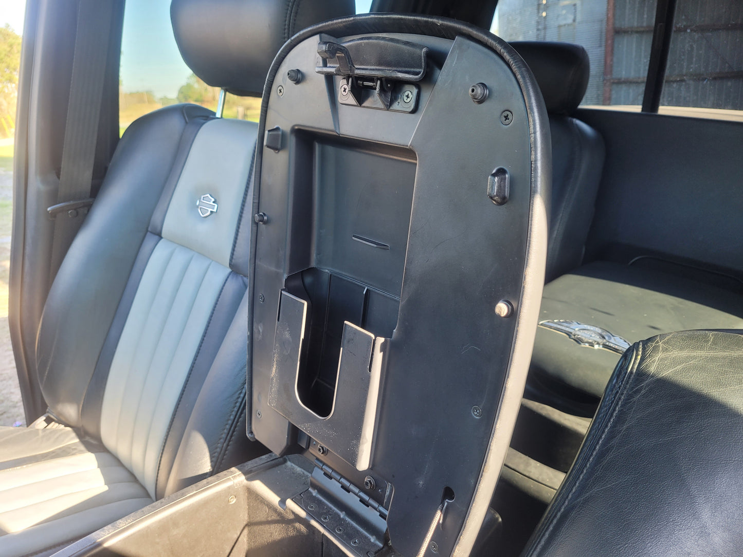 Stock 2642. 2003 Ford F150 Harley Davidson 5.4L SC Engine 4R100 Auto Trans Clear Title 90k Miles - The Parts Farm