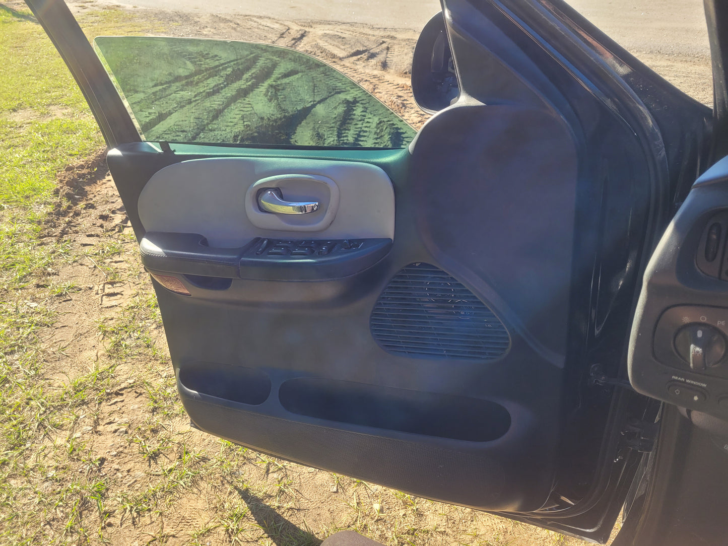 Stock 2642. 2003 Ford F150 Harley Davidson 5.4L SC Engine 4R100 Auto Trans Clear Title 90k Miles - The Parts Farm