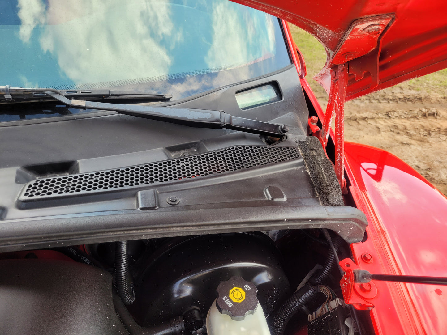 Stock 2682. 2005 Chevrolet SSR Pickup Truck 6.0L LS Engine 4L65 A/T 114k Miles - The Parts Farm