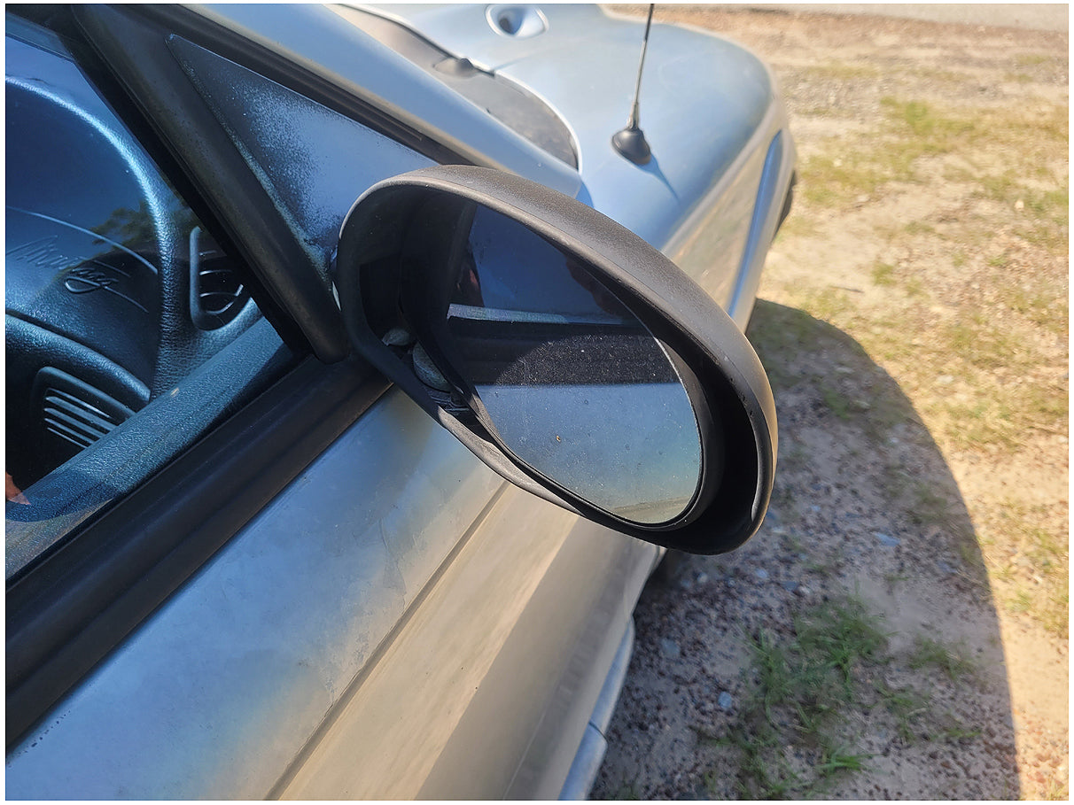 Stock 2720. 1995 Ford Mustang V6 Coupe Export Mirrors Taillights Flares Cluster