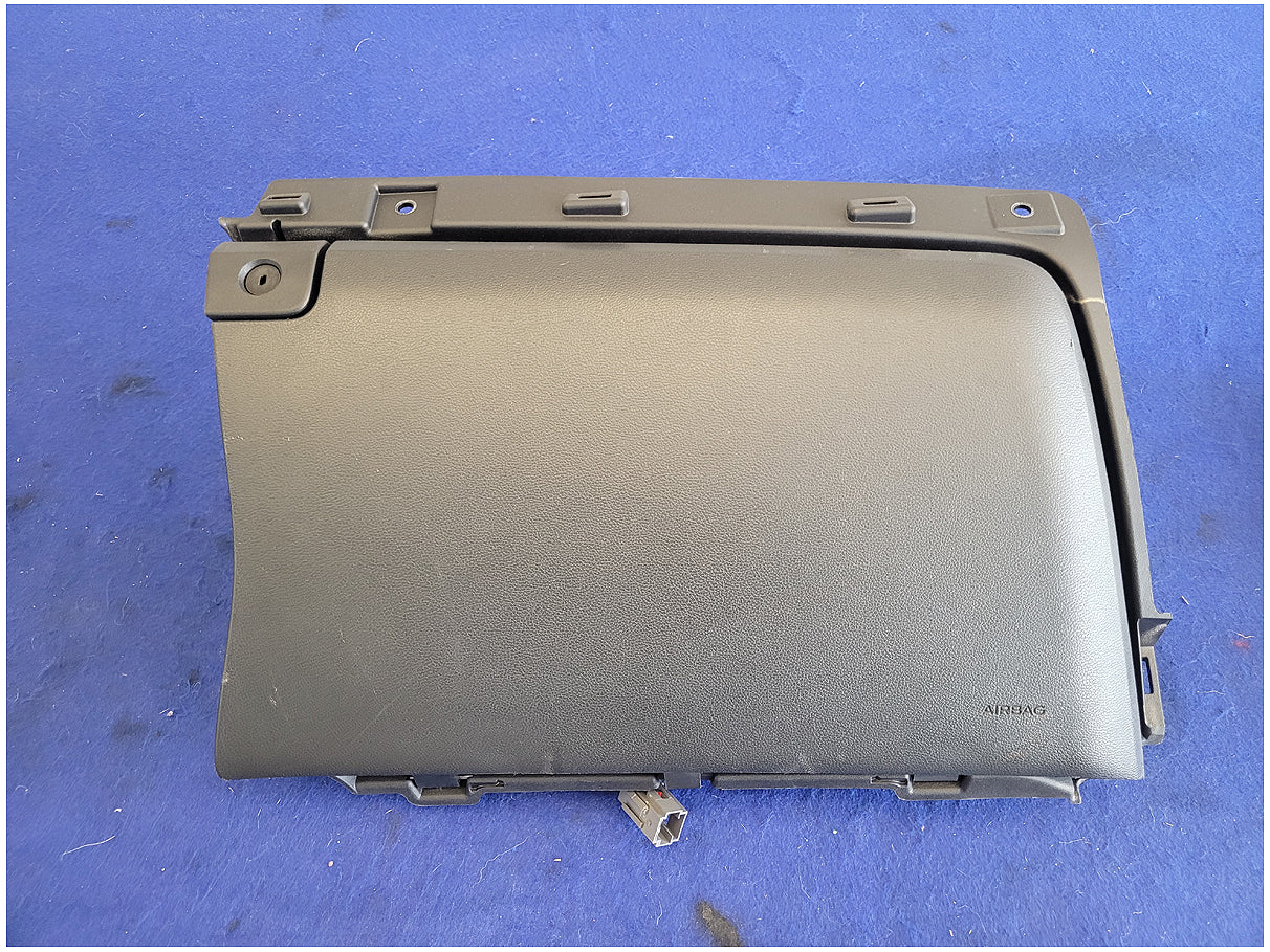 2018-2023 Ford Mustang GT S550 Coupe Air Bag Glove Box Passenger Right Dash 2769