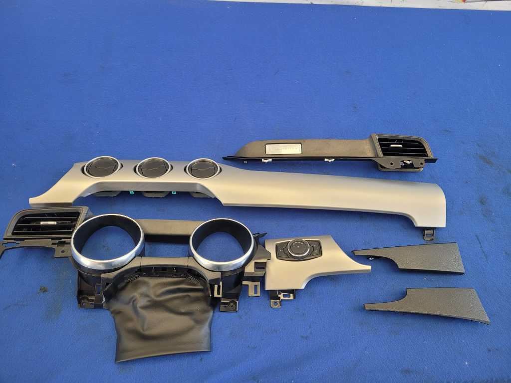 2018-2023 Ford Mustang GT S550 Dash Trim Kit Premium Vent Bezel 2648 - The Parts Farm