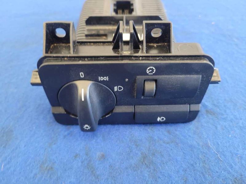 2001-2006 BMW M3 Convertible Front Headlight Switch Control Lamp Light 2451 - The Parts Farm