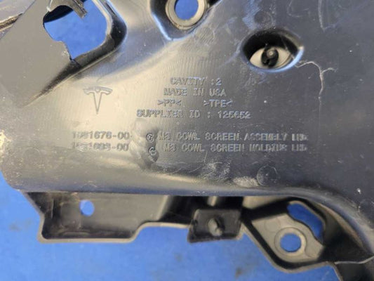 2017-2021 Tesla Model 3 Long Range Dual Motor Cowl Vent Panel Windshield 2139