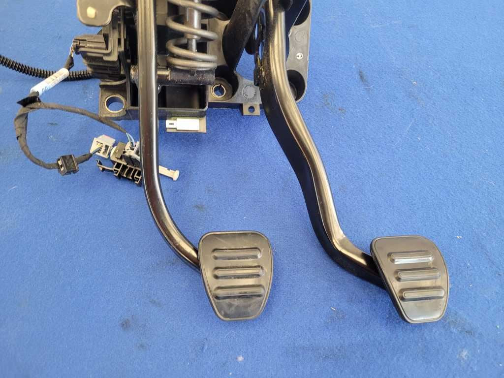 2018-2023 Ford Mustang GT S550 Pedal Cage Clutch Manual Transmission M/T 2644 - The Parts Farm