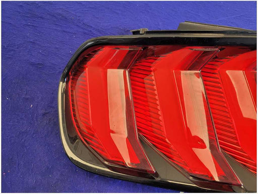 2018-2023 Ford Mustang GT S550 Driver Left Rear Taillight Lamp Brake Light 2717