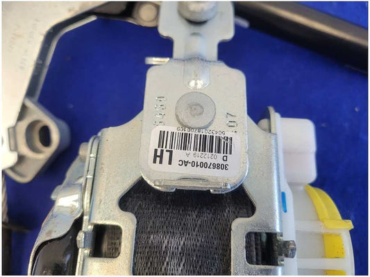 2015-2017 Ford Mustang GT Convertible Driver Front Seat Belt Retractor 2777