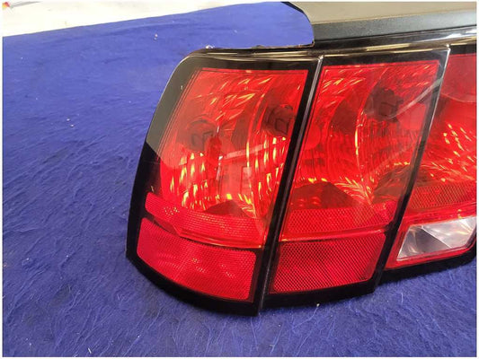 1999-2004 Ford Mustang GT Convertible Driver Rear Taillight Brake Light 2690