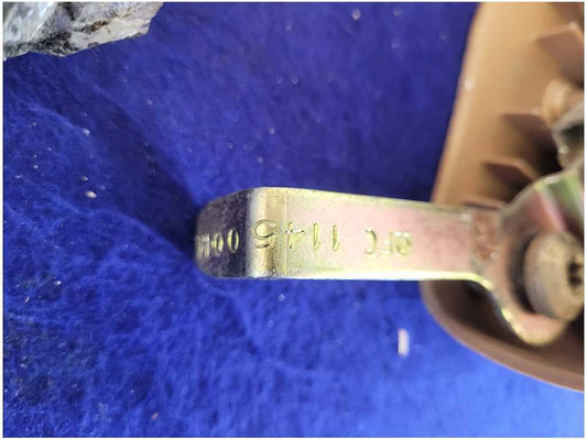 1999-2004 Ford Mustang GT Convertible Driver Front Seat Belt Retractor 2704