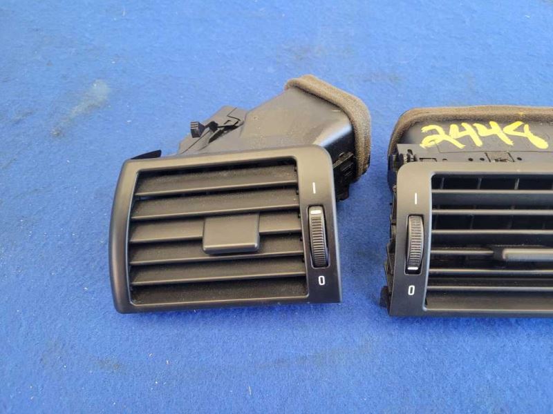 2001-2006 BMW M3 Convertible Air Vents Front Dash Duct HVAC 2448 - The Parts Farm