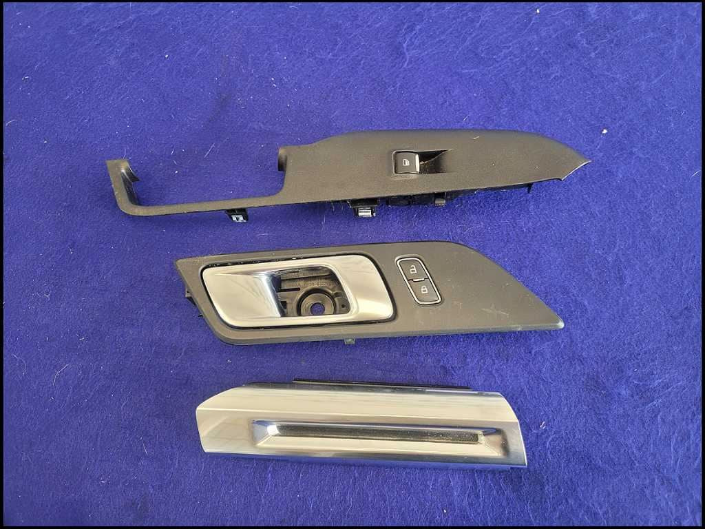 44373102