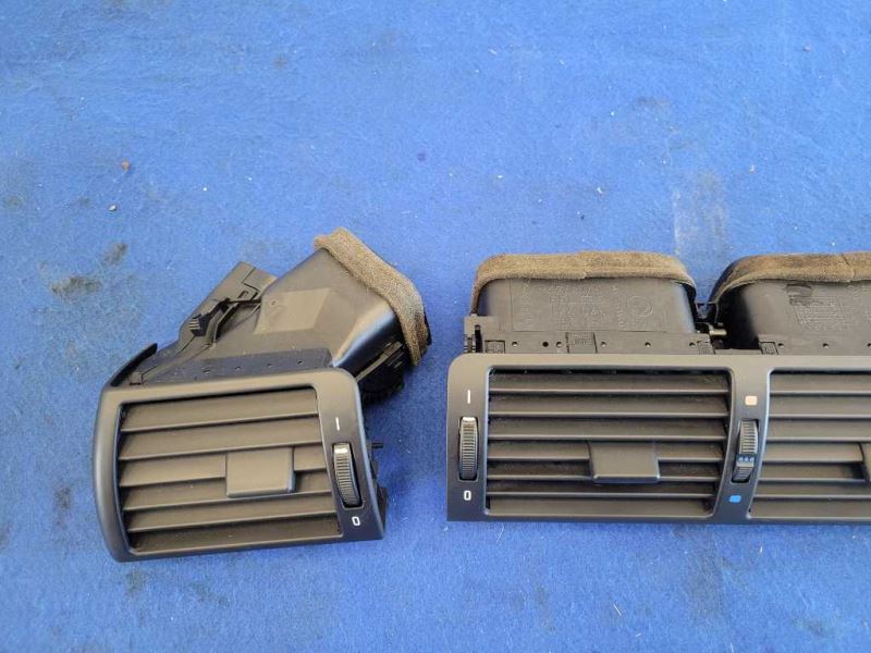 2001-2006 BMW M3 Convertible Air Vents Front Dash Duct HVAC 2451 - The Parts Farm