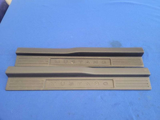 2005-2010 Mustang GT 4.6L Convertible Pair Door Sill Plates Scuff Base 2496