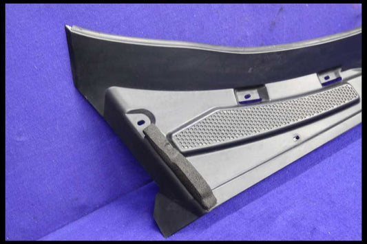 2003 2004 2005 2006 Chevrolet SSR Cowl Vent Panel Between Windshield & Hood