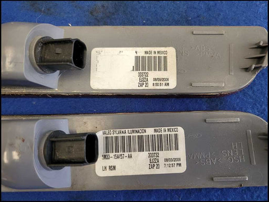 2005-2009 Ford Mustang GT Coupe Pair Rear Turn Signal Lights Bumper 2696