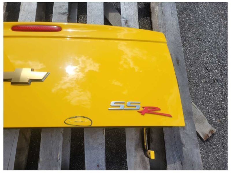 2003-2006 Chevrolet SSR Pickup Truck Trunk Rear Tailgate Paint Yellow 2426 - The Parts Farm