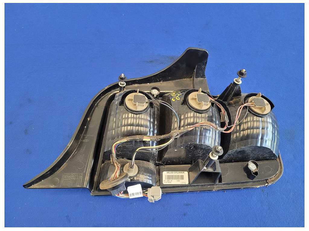 2005-2009 Ford Mustang GT GT500 Driver Rear Taillight Lamp Lens Brake 2541 - The Parts Farm